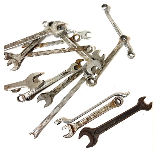 121 - Selection of assorted spanners