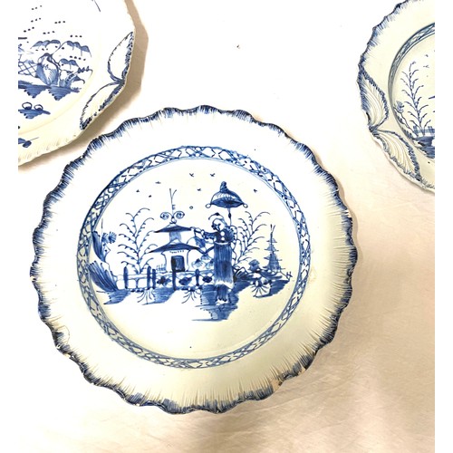 110 - 5 Blue and white period plates