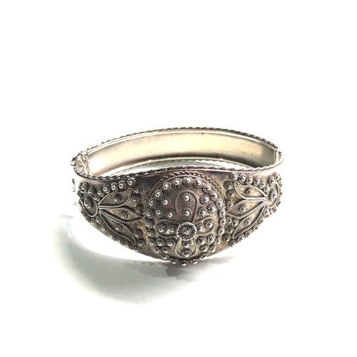 486 - Vintage silver bangle