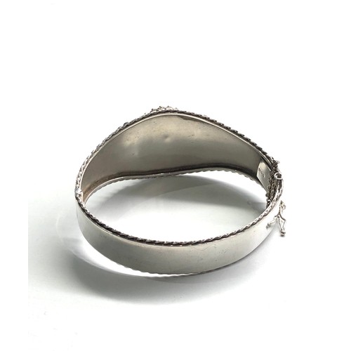 486 - Vintage silver bangle