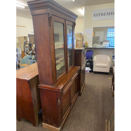 372 - Victorian mahogany chiffonier bookcase measures approx 69