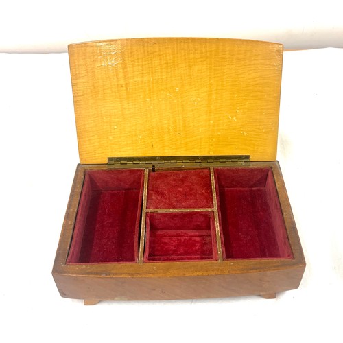 172 - 2 Wooden jewellery boxes , one musical