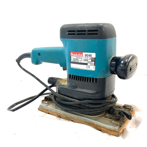 132 - Makita 9046 240V sander