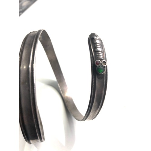 357 - Large silver arm coiled snake bangle measures approx 21cm long xrt tested as silver