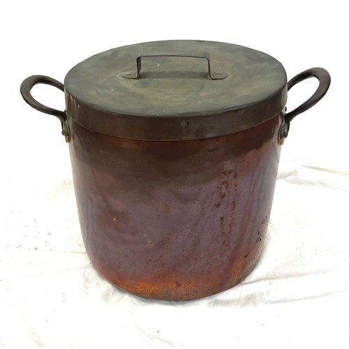 482 - Large Copper pan and lid, diameter 12 inches, height of pan 13 inches