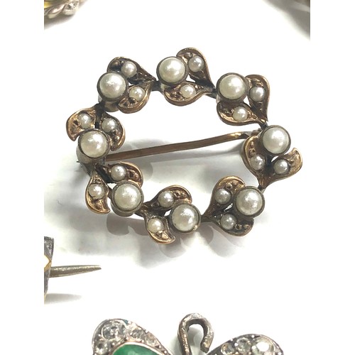 381 - Selection of antique jewellery items some in need of repair