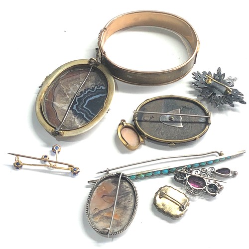 382 - Selection of antique jewellery items some in need of repair