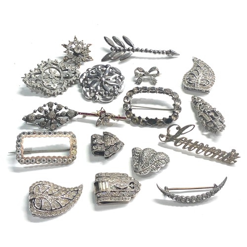 384 - Selection of antique jewellery items some in need of repair