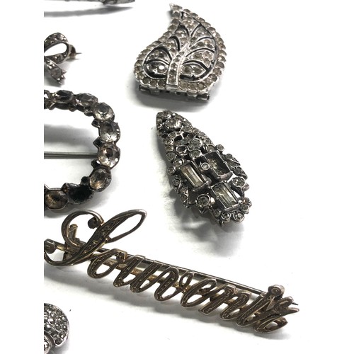 384 - Selection of antique jewellery items some in need of repair