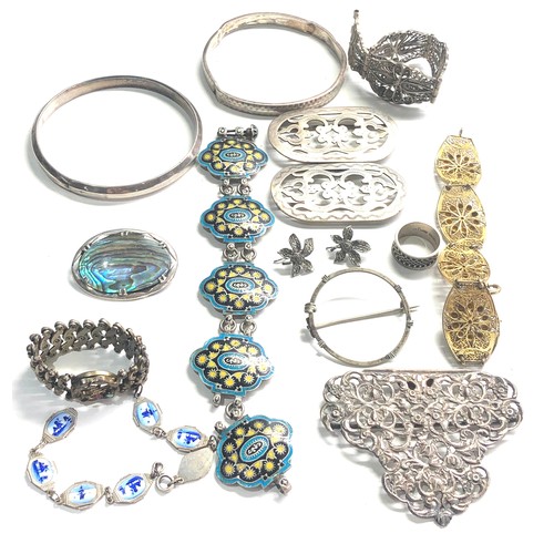 385 - Selection of antique jewellery items some in need of repair