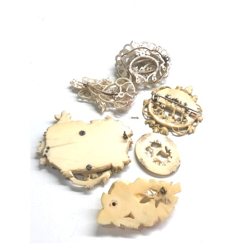 387 - Selection of antique mother of pearl & bone jewellery items some in need of repair