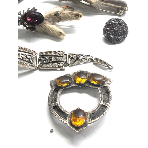 388 - Selection of antique jewellery items etc some in need of repair