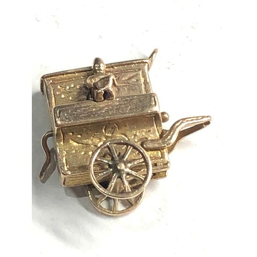 322 - 9ct gold movable charm  weight 4.9g