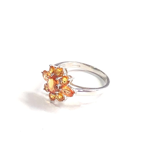 304 - 9ct gold orange sapphire ring weight 2.8g