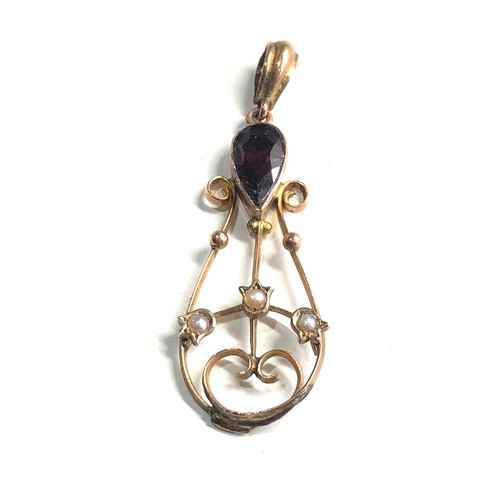 92 - Antique 9ct gold garnet & pearl pendant 1.7g