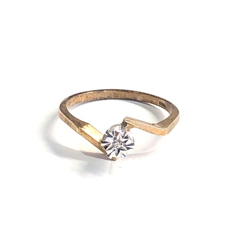 130 - 9ct gold diamond ring weight 1.9g