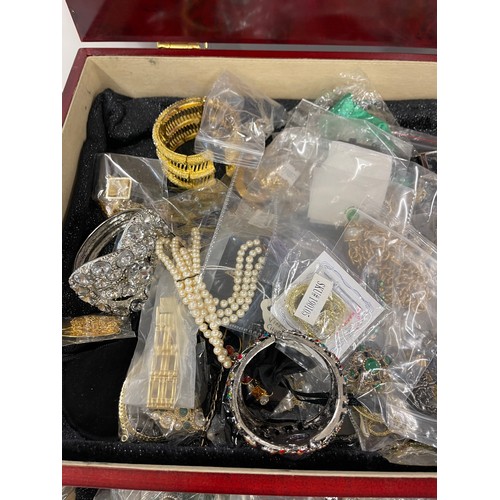 498 - Large selection of assorted costume jewellery and jewellery case