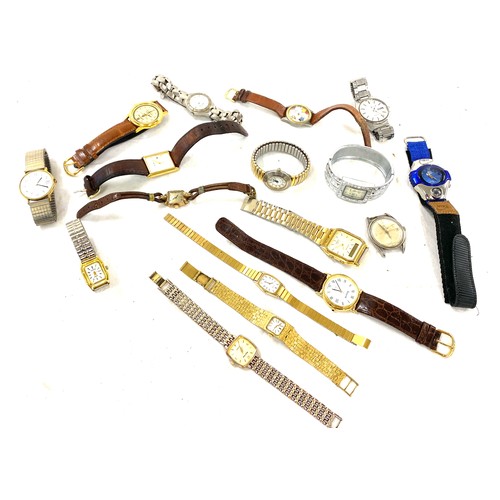 450 - Large selection of assorted wristwatches for spares or repairs