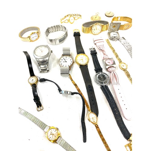 472 - Large selection of assorted wristwatches for spares or repairs