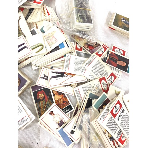 91 - Selection of vintage cigarette cards to includes John Players, Wills etc