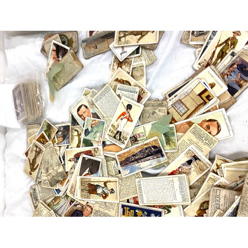 79 - Large selection of loose cigarette cards includes John Players, Neilsons, Wills, Hornimans etc