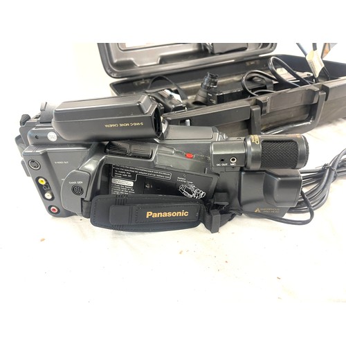 78 - Panasonic NV-MS90B, -VHS-C movie camera, carry case and accessories