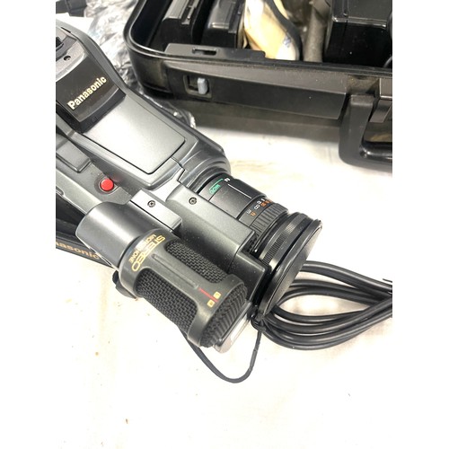 78 - Panasonic NV-MS90B, -VHS-C movie camera, carry case and accessories