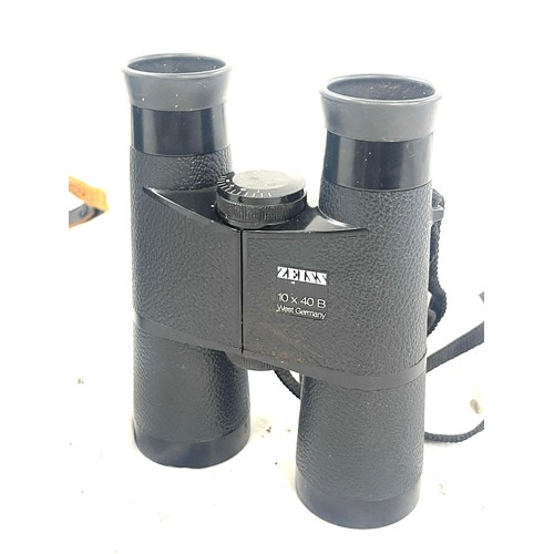 2 - Carl Zeiss 10x 40B Binoculars with case