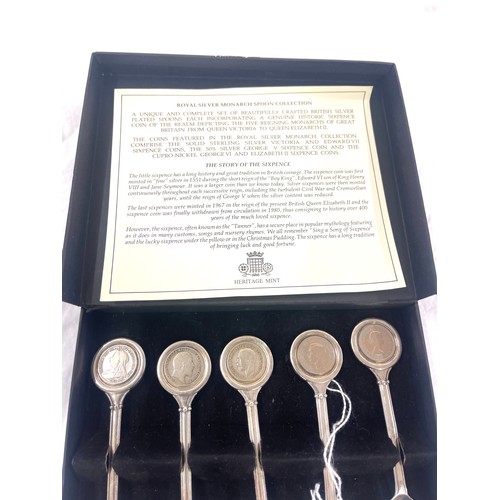 465 - Set Monarch silver plated coin spoons