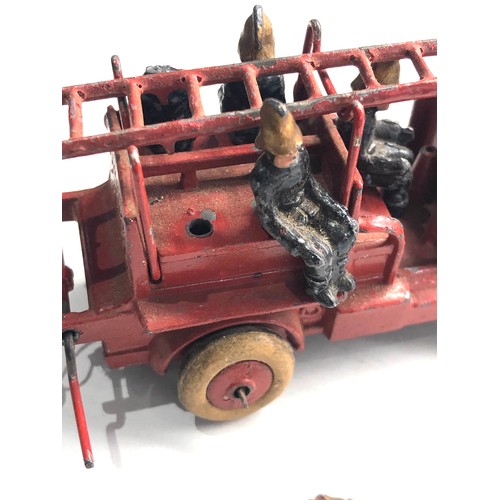 422 - Vintage boxed lead Johillco miniature fire engine in original box some figures damaged and missing p... 