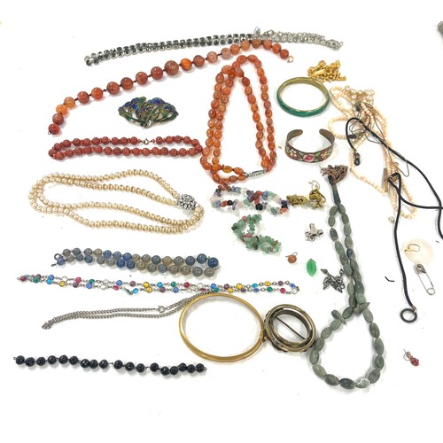 448 - Selection of vintage and later costume jewellery to include glass beads etc