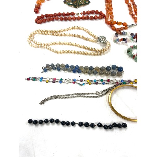 448 - Selection of vintage and later costume jewellery to include glass beads etc