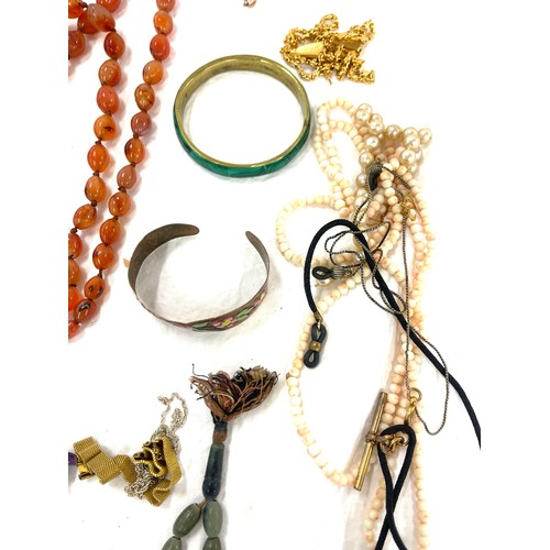 448 - Selection of vintage and later costume jewellery to include glass beads etc