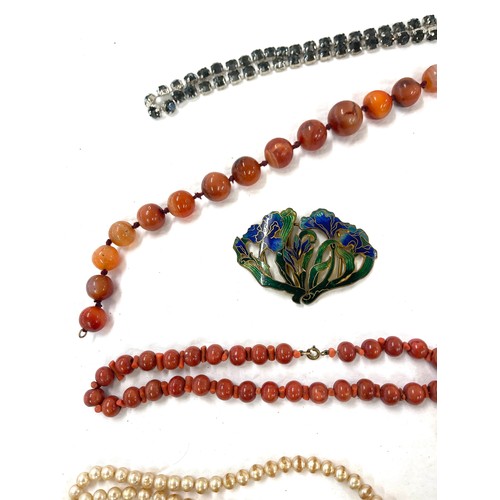 448 - Selection of vintage and later costume jewellery to include glass beads etc