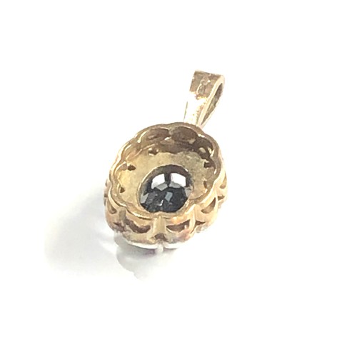 135 - 9ct gold sapphire & diamond  pendant weight 1.9g