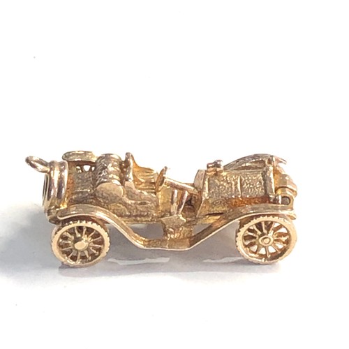 143 - Vintage 9ct gold car charm weight 5.3g