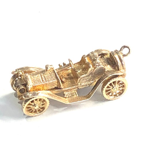 143 - Vintage 9ct gold car charm weight 5.3g