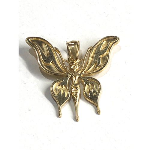 146 - 18ct gold butterfly pendant weight 2.4g