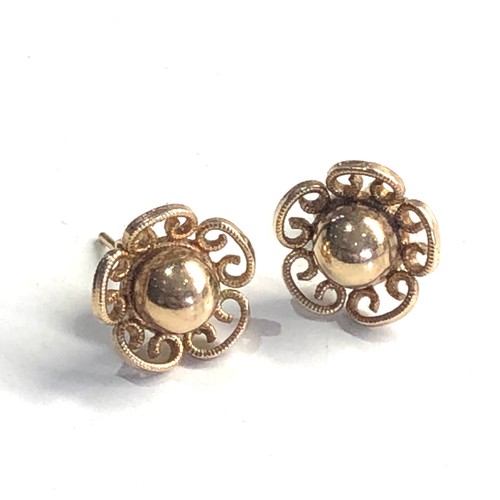 156 - 9ct gold earrings weight 2.5g