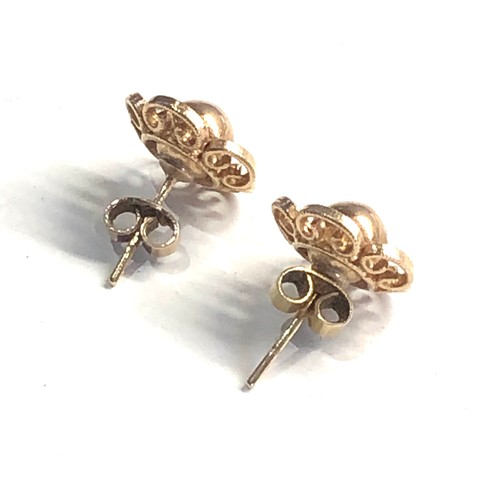 156 - 9ct gold earrings weight 2.5g