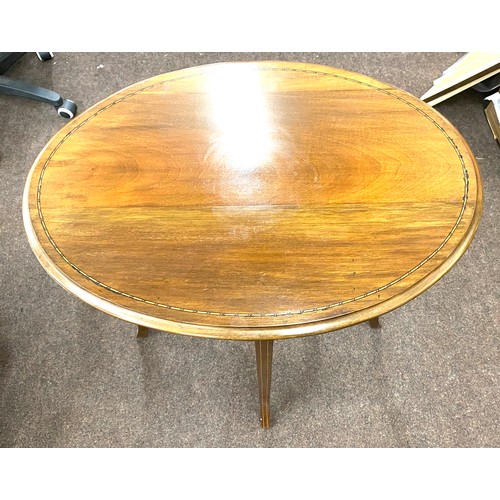 396 - Mahogany inlaid occasional table measures approx 30