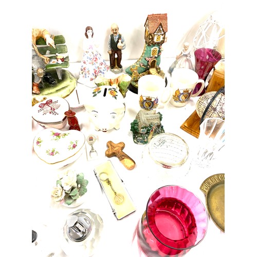 204 - Large selection of miscellaneous includes figures, glassware Slyvac, Hornsea  Royal worcester plate ... 