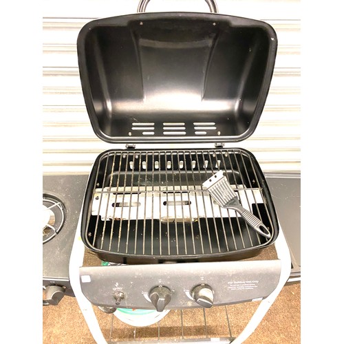 101C - Gas BBQ with accessories