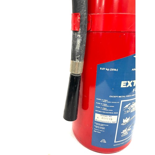 285 - Large red fire extinguisher (full)