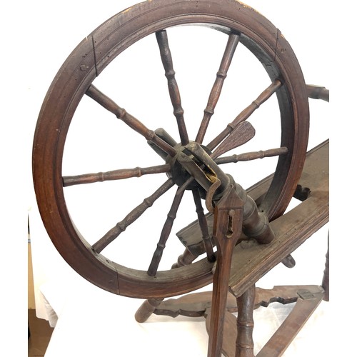 344 - Antique spinning wheel, approximate height: 36 inches