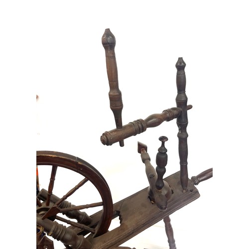 344 - Antique spinning wheel, approximate height: 36 inches