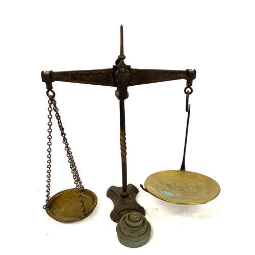 86 - Antique set of balance scales and weights, Class G