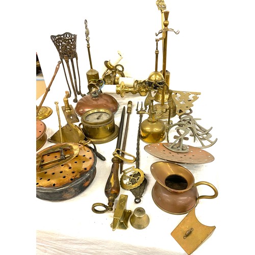 257 - Large selection of brass and copper ware includes light fittings etc