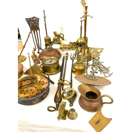 257 - Large selection of brass and copper ware includes light fittings etc