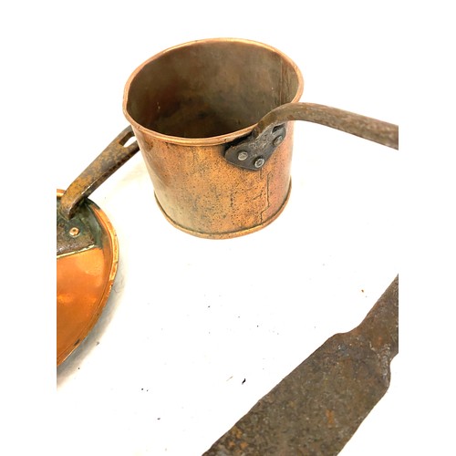 227 - Selection of vintage brass and copper items